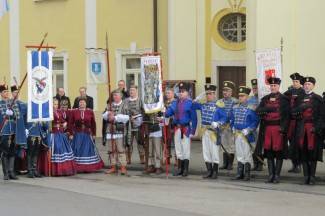 Pripazite: Neke gradske ulice bit će zatvorene za promet. Ne sjedajte za upravljač, ako ste pili alkohol