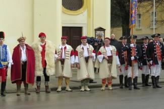 Pripazite: Neke gradske ulice bit će zatvorene za promet. Ne sjedajte za upravljač, ako ste pili alkohol
