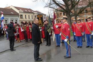 Pripazite: Neke gradske ulice bit će zatvorene za promet. Ne sjedajte za upravljač, ako ste pili alkohol