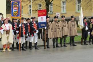 Pripazite: Neke gradske ulice bit će zatvorene za promet. Ne sjedajte za upravljač, ako ste pili alkohol