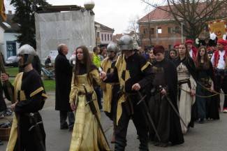 Pripazite: Neke gradske ulice bit će zatvorene za promet. Ne sjedajte za upravljač, ako ste pili alkohol