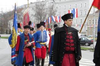Pripazite: Neke gradske ulice bit će zatvorene za promet. Ne sjedajte za upravljač, ako ste pili alkohol