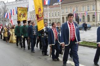 Pripazite: Neke gradske ulice bit će zatvorene za promet. Ne sjedajte za upravljač, ako ste pili alkohol