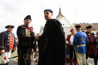 Pripazite: Neke gradske ulice bit će zatvorene za promet. Ne sjedajte za upravljač, ako ste pili alkohol