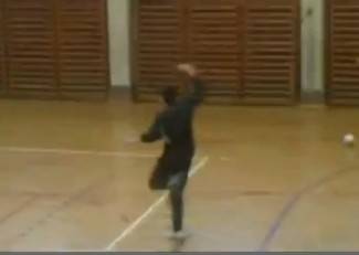 U brodskoj Gimnaziji turbofolk i Thompson (video) U brodskoj Gimnaziji turbofolk i Thompson (video)