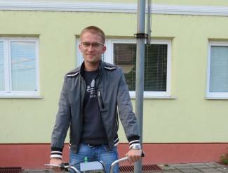 Sam konstruirao vozilo da ne mora pješice na nogomet