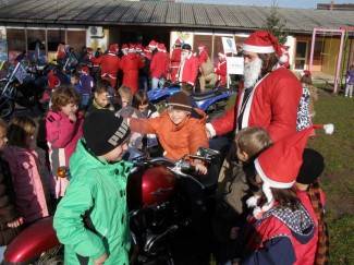 Požega: Moto mrazovi s mališanima