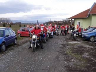 Požega: Moto mrazovi s mališanima