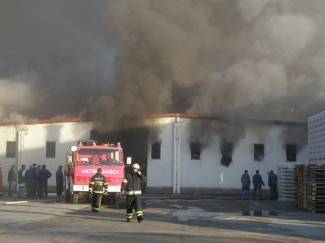 Spašavanje Studenca: Vatrogasci i radnici protiv vatre i dima