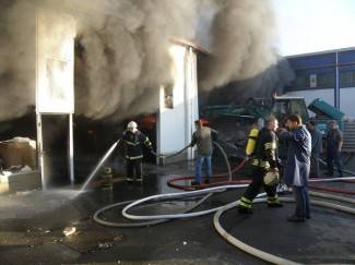 Spašavanje Studenca: Vatrogasci i radnici protiv vatre i dima