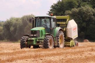 Vrijedni narod Požeštine: Radovi na poljima od Jakšića do Kaptola