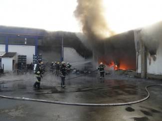 Spašavanje Studenca: Vatrogasci i radnici protiv vatre i dima