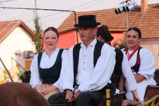 Grabarje: Smotra folklora ¨Poljadija u srcu¨