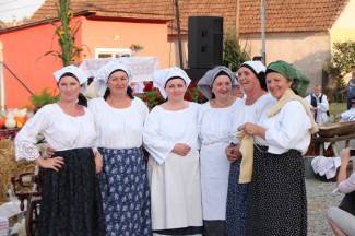 Grabarje: Smotra folklora ¨Poljadija u srcu¨