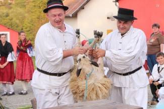 Grabarje: Smotra folklora ¨Poljadija u srcu¨