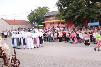 Grabarje: Smotra folklora ¨Poljadija u srcu¨