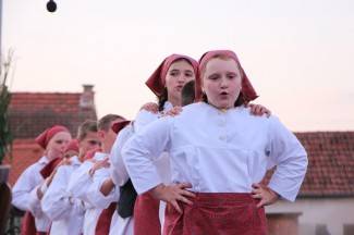 Grabarje: Smotra folklora ¨Poljadija u srcu¨