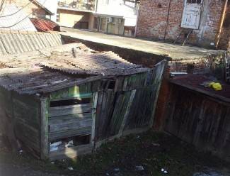 Ove šupe ne trebaju nikome i ne smiju se rušiti?! Ove šupe ne trebaju nikome i ne smiju se rušiti?!