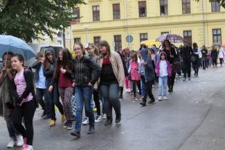 Procesija i misa: Požeški vjernici proslavili blagdan sv. Terezije