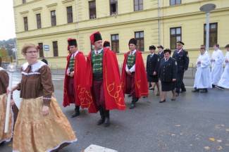 Procesija i misa: Požeški vjernici proslavili blagdan sv. Terezije