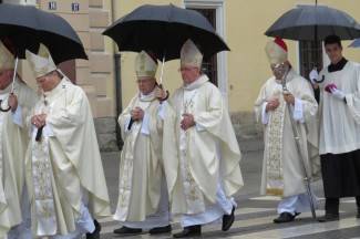 Procesija i misa: Požeški vjernici proslavili blagdan sv. Terezije