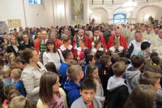 Procesija i misa: Požeški vjernici proslavili blagdan sv. Terezije