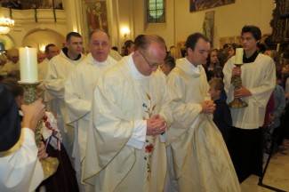 Procesija i misa: Požeški vjernici proslavili blagdan sv. Terezije