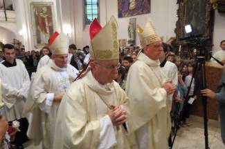 Procesija i misa: Požeški vjernici proslavili blagdan sv. Terezije