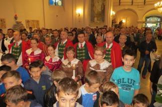 Procesija i misa: Požeški vjernici proslavili blagdan sv. Terezije