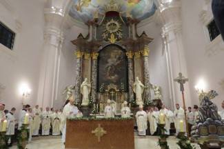 Procesija i misa: Požeški vjernici proslavili blagdan sv. Terezije