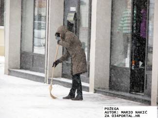 Pripremite se za zimu: Od nedjelje snijeg i temperature oko ništice
