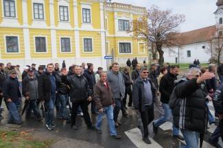 Vukovar: Žitelji požeške županije u Koloni sjećanja