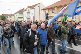 Vukovar: Žitelji požeške županije u Koloni sjećanja
