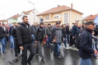 Vukovar: Žitelji požeške županije u Koloni sjećanja