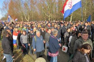 Vukovar: Žitelji požeške županije u Koloni sjećanja