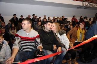 Pleterničke mažoretkinje priredile doček Djedu Božićnjaku