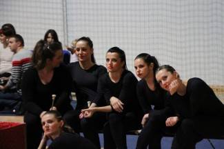 Pleterničke mažoretkinje priredile doček Djedu Božićnjaku