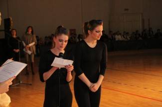 Pleterničke mažoretkinje priredile doček Djedu Božićnjaku