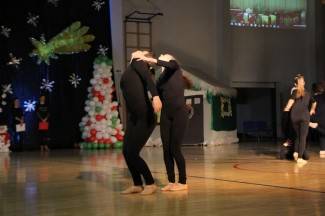 Pleterničke mažoretkinje priredile doček Djedu Božićnjaku