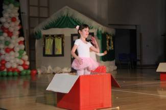 Pleterničke mažoretkinje priredile doček Djedu Božićnjaku