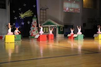 Pleterničke mažoretkinje priredile doček Djedu Božićnjaku