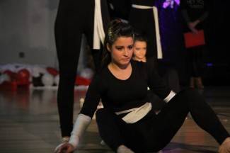 Pleterničke mažoretkinje priredile doček Djedu Božićnjaku