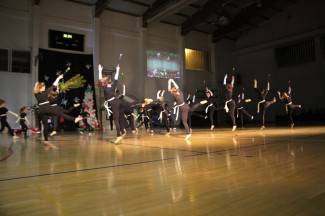 Pleterničke mažoretkinje priredile doček Djedu Božićnjaku