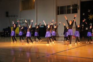 Pleterničke mažoretkinje priredile doček Djedu Božićnjaku