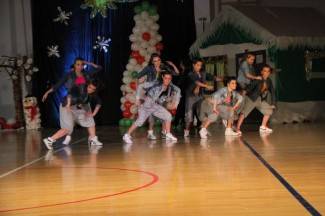 Pleterničke mažoretkinje priredile doček Djedu Božićnjaku