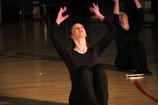 Pleterničke mažoretkinje priredile doček Djedu Božićnjaku