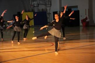 Pleterničke mažoretkinje priredile doček Djedu Božićnjaku