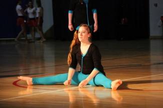 Pleterničke mažoretkinje priredile doček Djedu Božićnjaku