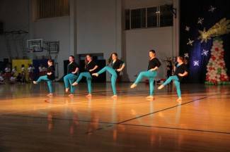 Pleterničke mažoretkinje priredile doček Djedu Božićnjaku