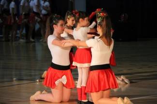 Pleterničke mažoretkinje priredile doček Djedu Božićnjaku